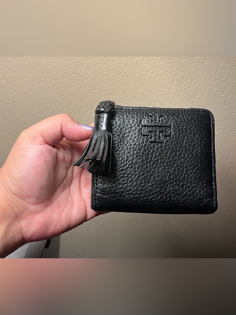 Tory Burch Taylor Mini Black Pebbled Leather Zip Wallet EUC - Picture 11 of 13